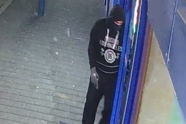 Police Release Cctv Footage Of Terrifying Armed Robbery At Subway Store