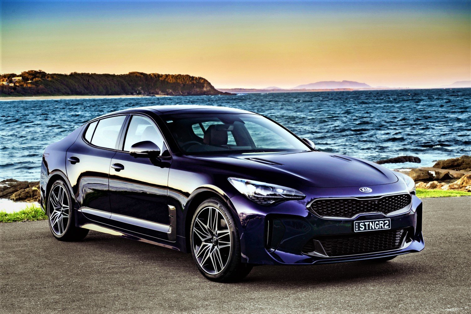 Спорткар Kia Stinger