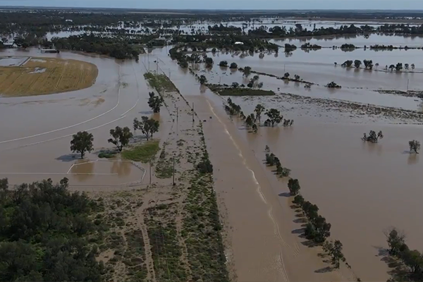 'Water like you can't imagine': Extensive flooding in regional NSW