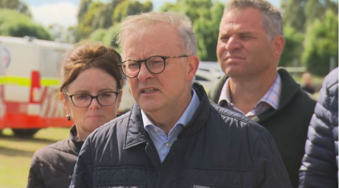 Article image for Anthony Albanese confronted by angry flood survivor