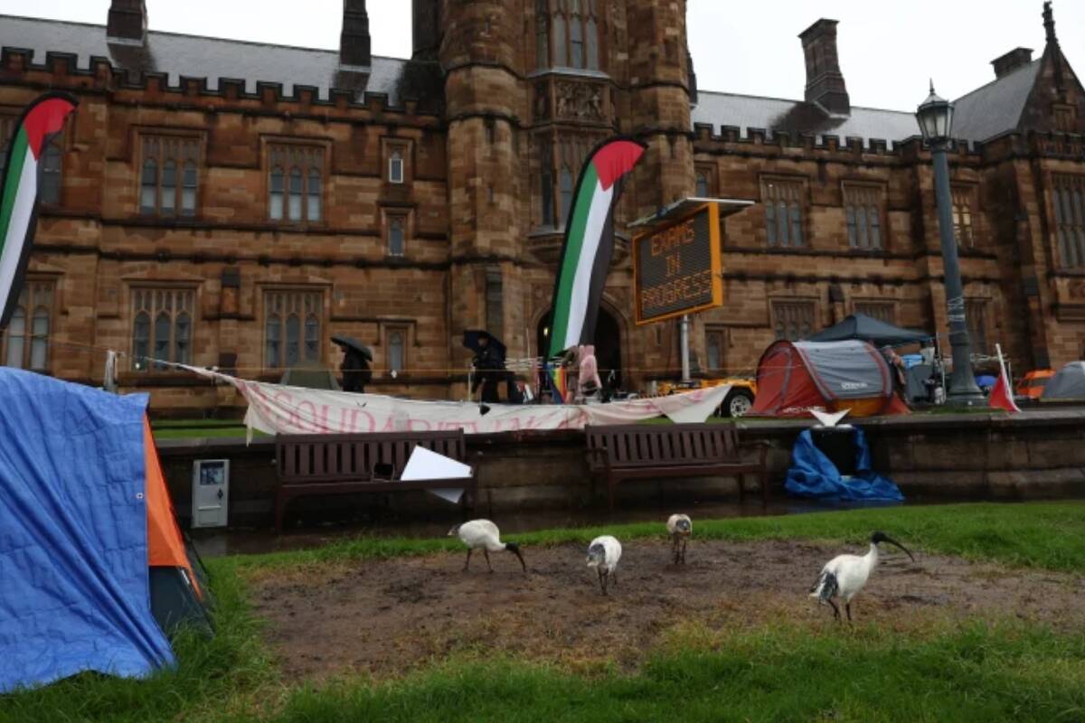 Article image for ‘Not safe for Jews’ – Sydney Uni under fire from Jewish groups after secret deal