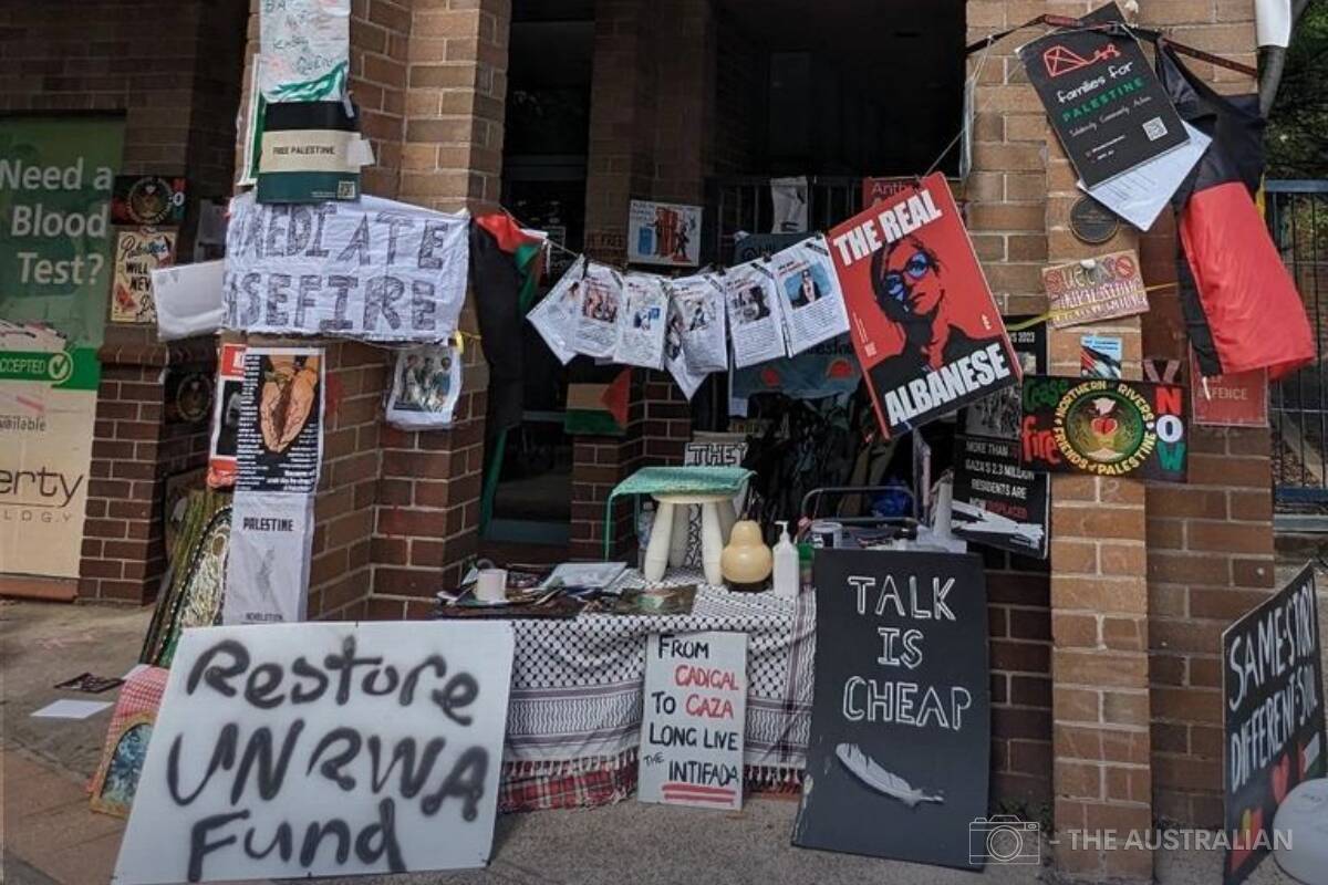 Article image for ‘Weak’ – Anthony Albanese ALLOWS activists to block his office