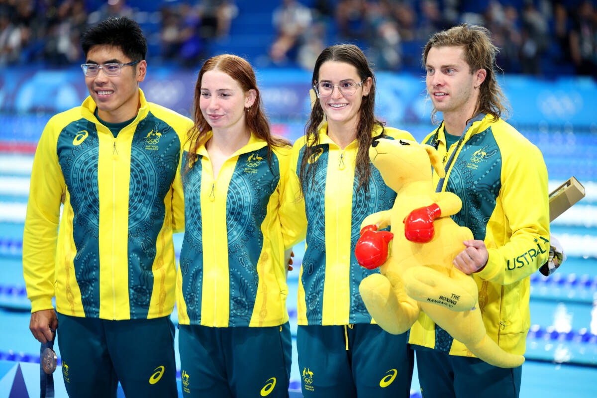 Article image for LISTEN: Australia claims three more medals on penultimate day of swimming at Paris Olympics