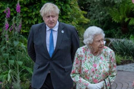 Boris Johnson’s ‘dog act’ towards Queen Elizabeth