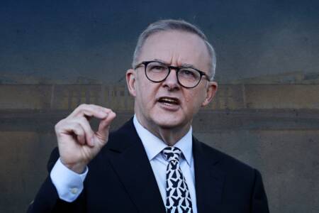 ‘Bookies bombshell’ – Trouble brewing for Anthony Albanese